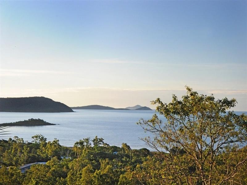 23 Woodwark Crescent, Cannonvale QLD 4802