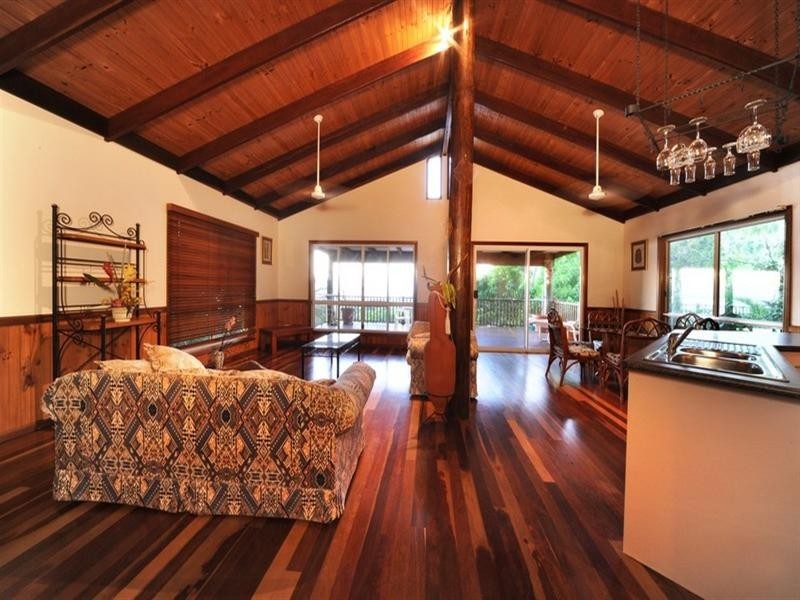 23 Woodwark Crescent, Cannonvale QLD 4802