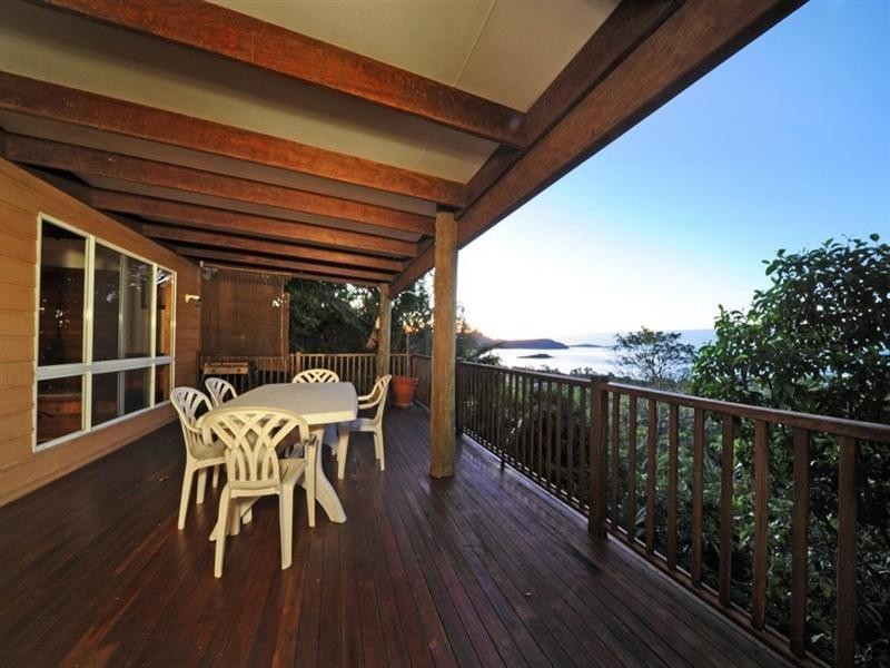 23 Woodwark Crescent, Cannonvale QLD 4802