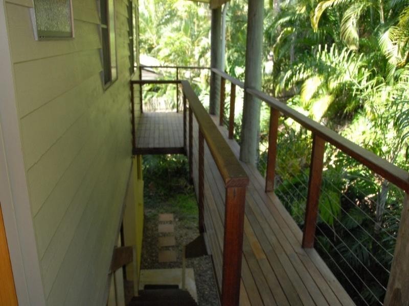 6 Country Road, Cannonvale QLD 4802