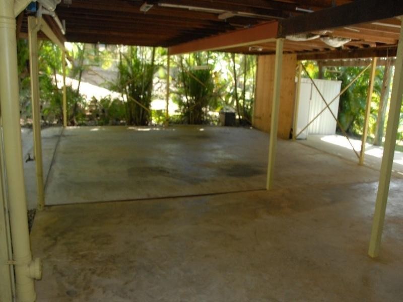 6 Country Road, Cannonvale QLD 4802