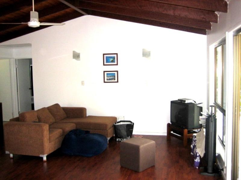 9 Stewart Drive, Cannonvale QLD 4802