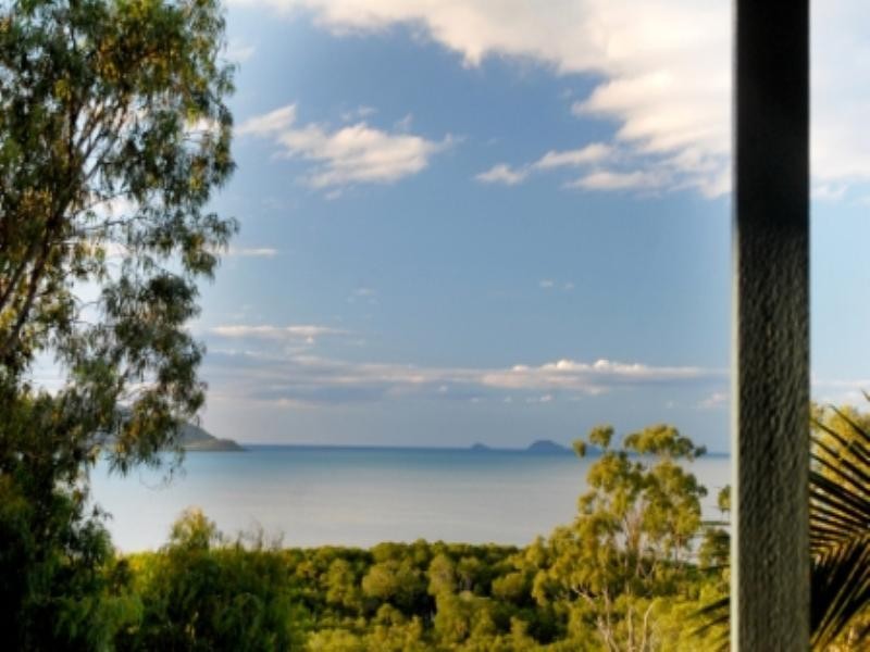 36 Macarthur Drive, Cannonvale QLD 4802