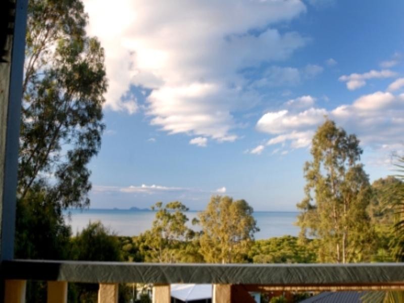 36 Macarthur Drive, Cannonvale QLD 4802