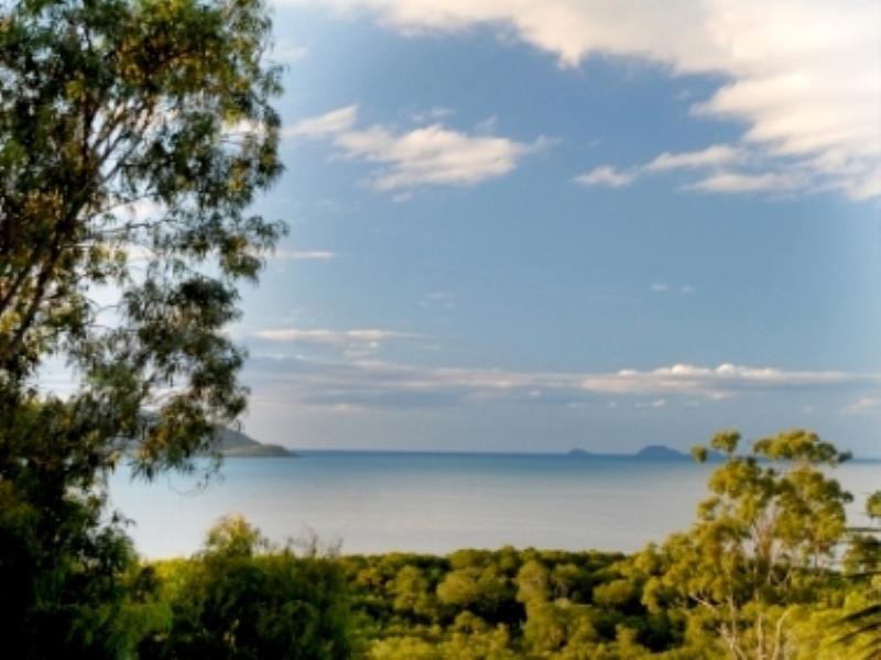 36 Macarthur Drive, Cannonvale QLD 4802