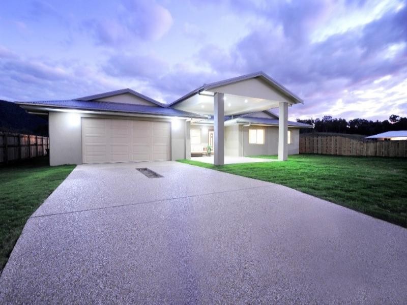 18 Henderson Street, Cannonvale QLD 4802