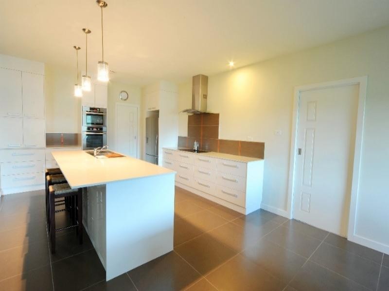 18 Henderson Street, Cannonvale QLD 4802