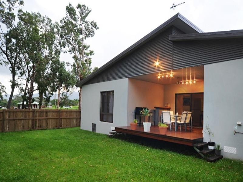 10 Johnquill Court, Cannonvale QLD 4802