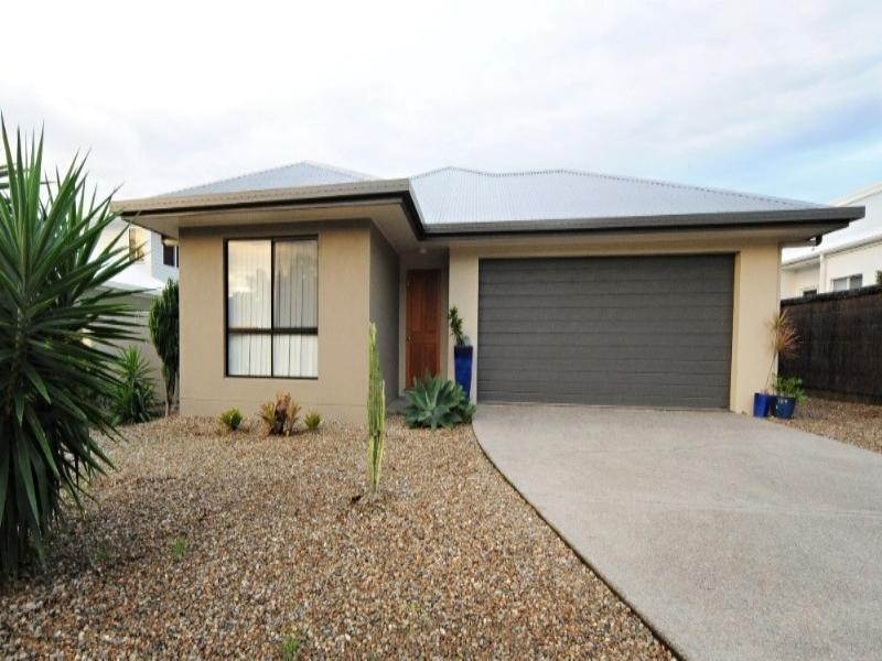 83 Abell Road, Cannonvale QLD 4802