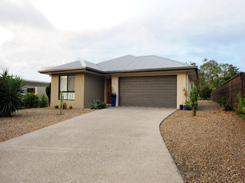 83 Abell Road, Cannonvale QLD 4802