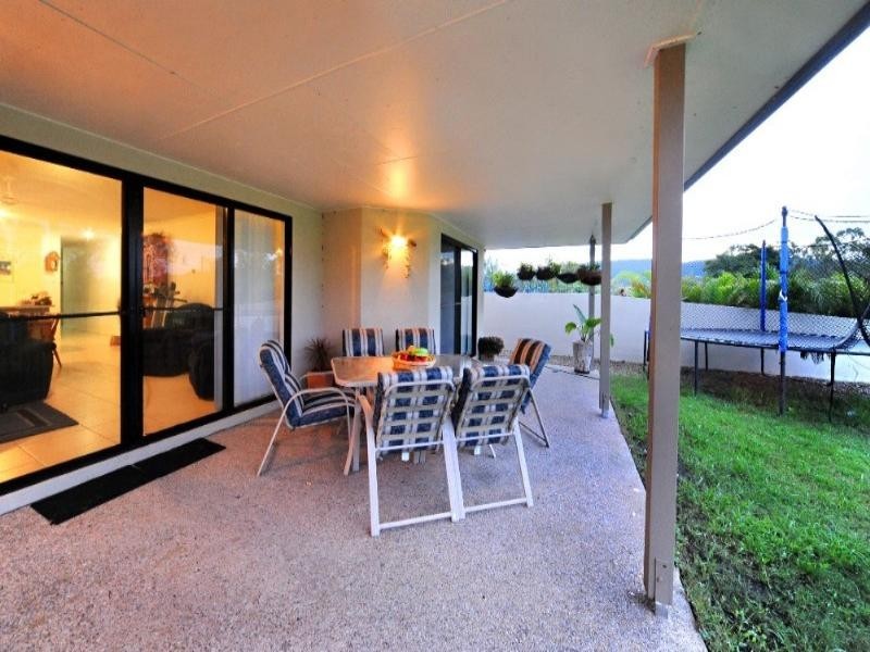 83 Abell Road, Cannonvale QLD 4802