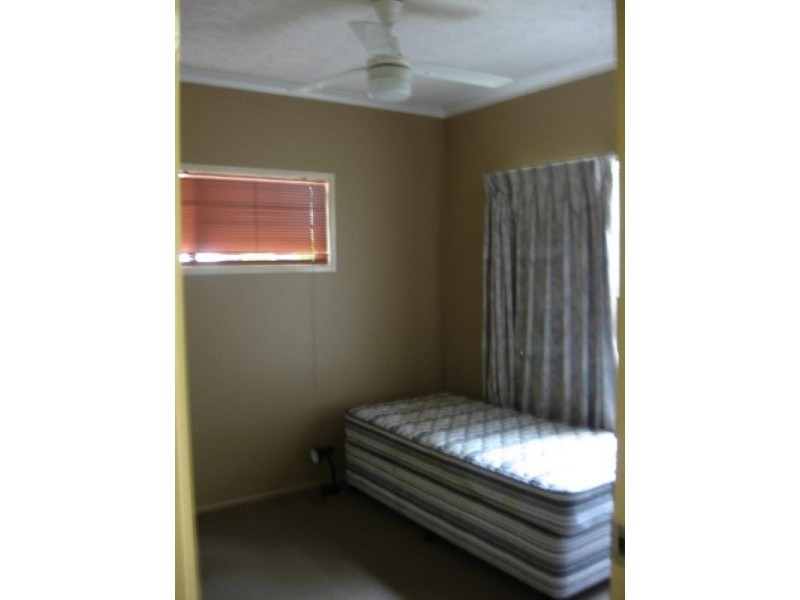 1a/10 Island Drive, Cannonvale QLD 4802