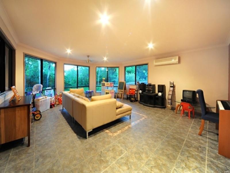 61 Parkwood Terrace, Cannonvale QLD 4802