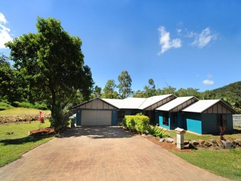 61 Parkwood Terrace, Cannonvale QLD 4802