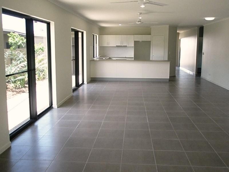 88 Abell Road, Cannonvale QLD 4802