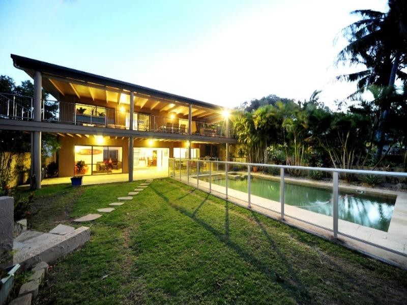 30 Coral Esplanade, Cannonvale QLD 4802