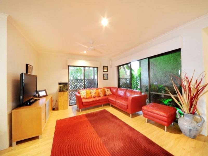 30 Coral Esplanade, Cannonvale QLD 4802