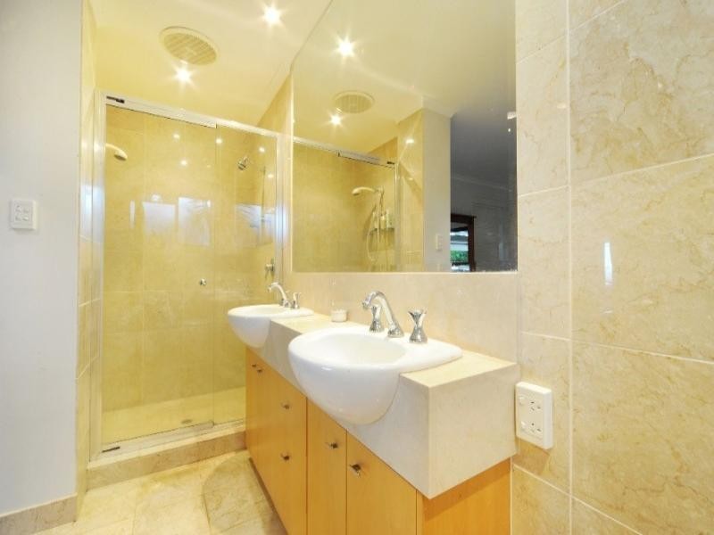 30 Coral Esplanade, Cannonvale QLD 4802