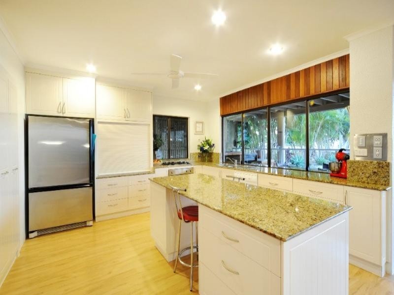 30 Coral Esplanade, Cannonvale QLD 4802