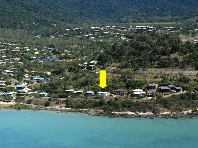 8 Coral Esplanade, Cannonvale QLD 4802