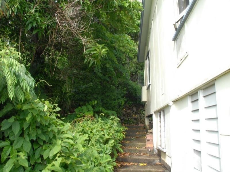 8 Coral Esplanade, Cannonvale QLD 4802