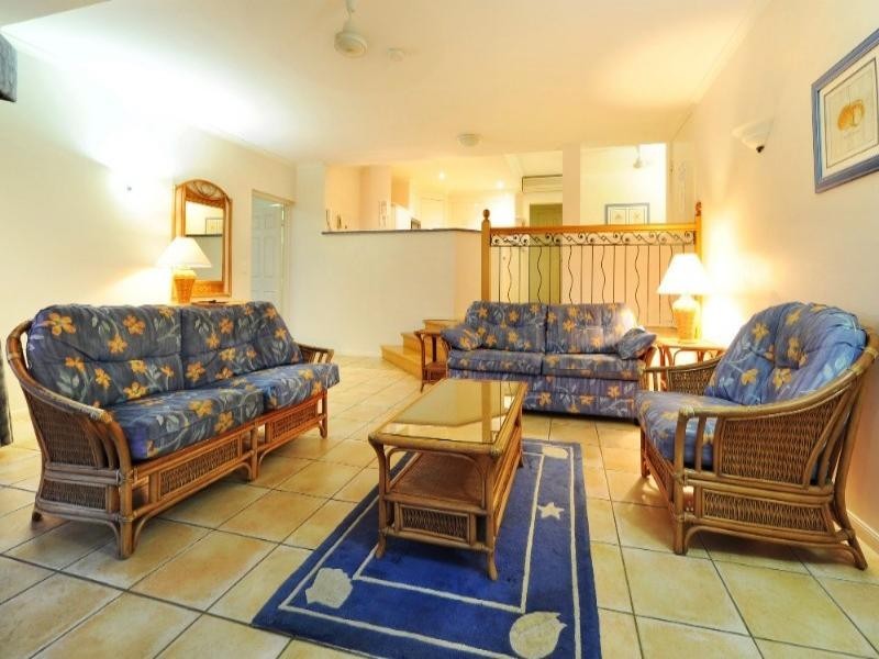 4/2 Nara Avenue, Airlie Beach QLD 4802
