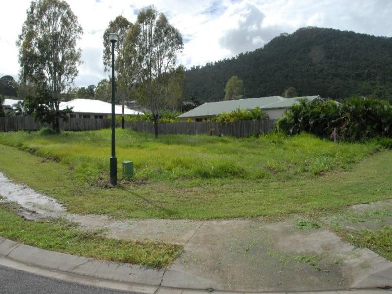 19 Valley Drive, Cannonvale QLD 4802