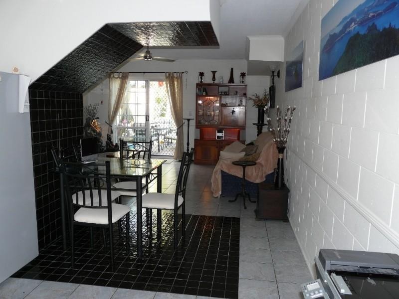 35/11 Island Drive, Cannonvale QLD 4802