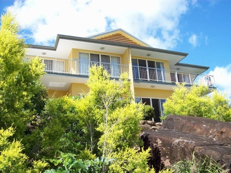 1+2/152 Shute Harbour Road, Cannonvale QLD 4802