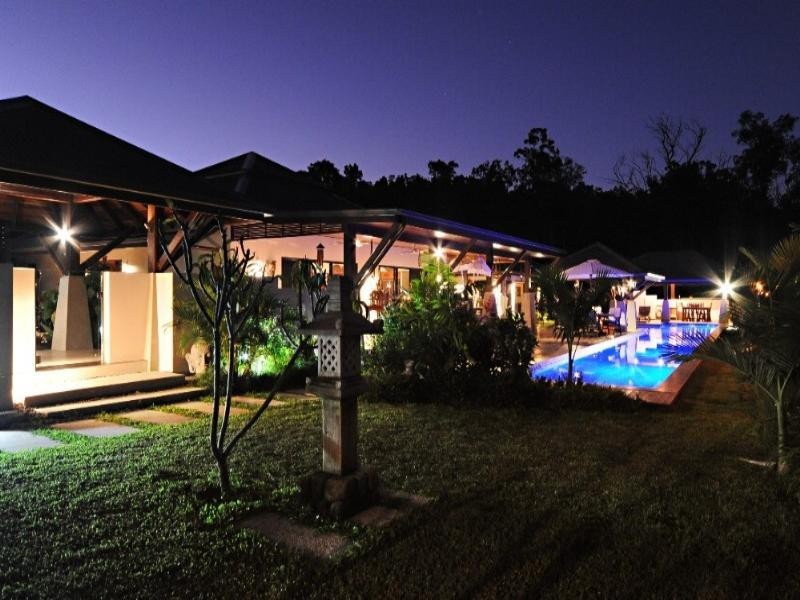 68 Galbraith Park Drive, Cannonvale QLD 4802