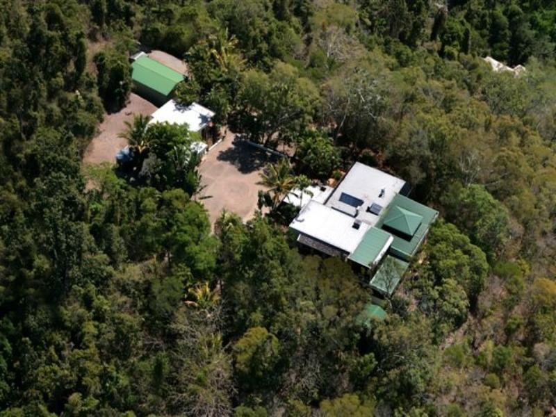 13 Border Drive, Cannonvale QLD 4802