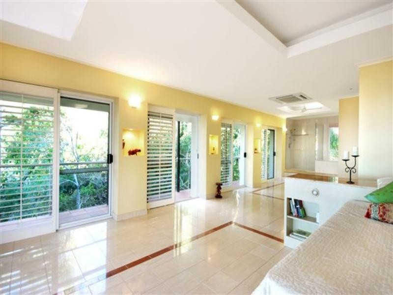 13 Border Drive, Cannonvale QLD 4802