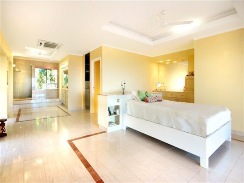 13 Border Drive, Cannonvale QLD 4802