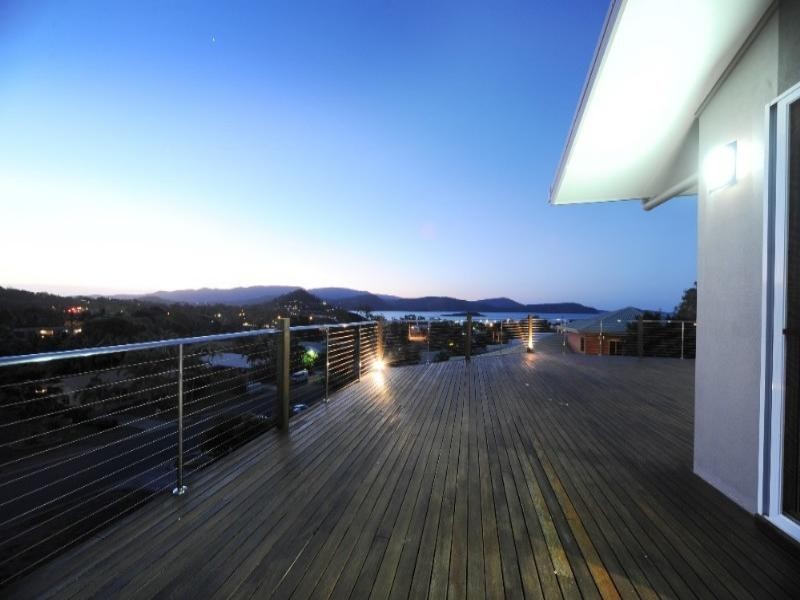 11 Jones Road, Cannonvale QLD 4802