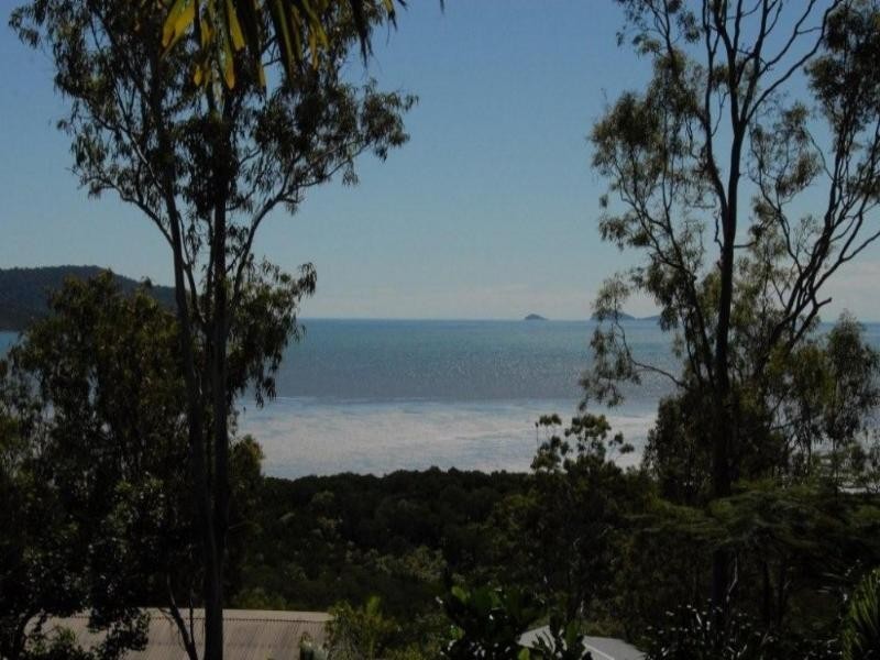 5 Dixon Place, Cannonvale QLD 4802