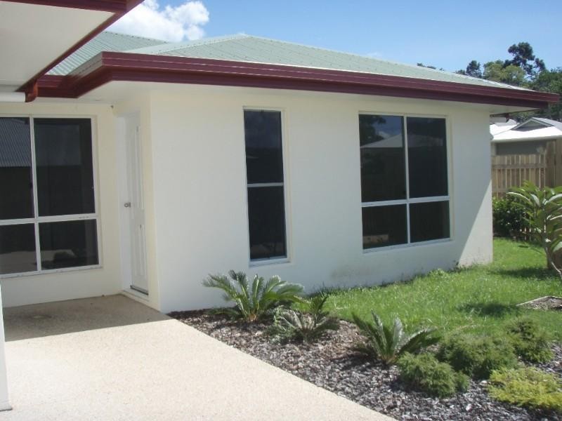 1 + 2/11 Sunset Drive, Jubilee Pocket QLD 4802