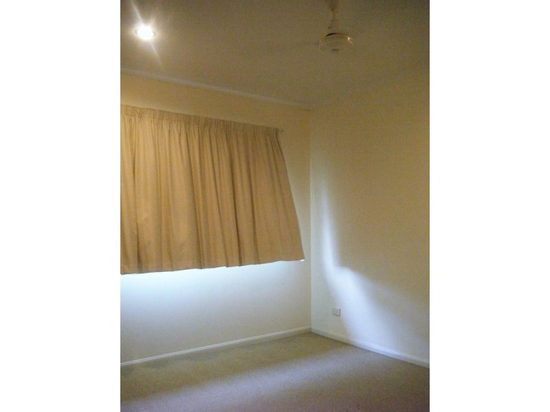 4/16 Beach Road, Cannonvale QLD 4802