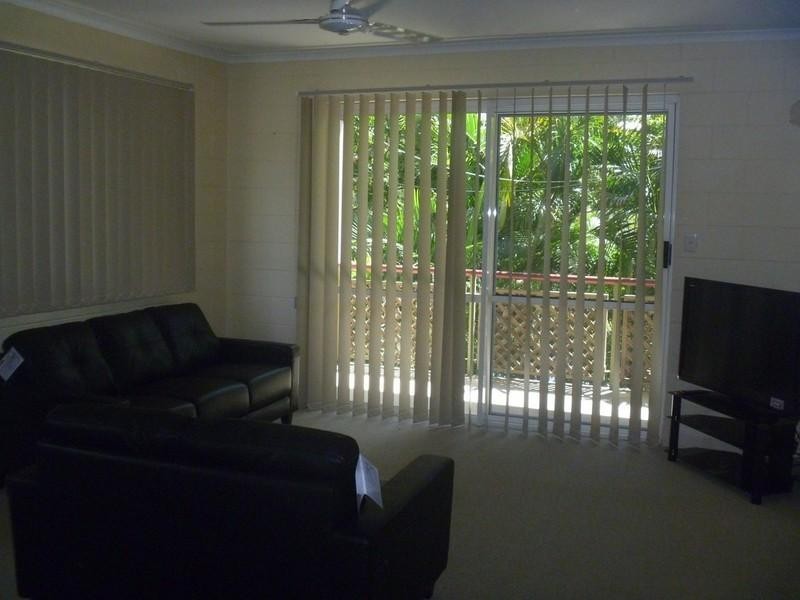 7/14 Island Drive, Cannonvale QLD 4802