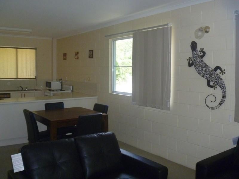 7/14 Island Drive, Cannonvale QLD 4802