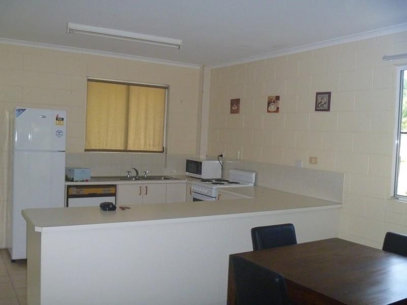 7/14 Island Drive, Cannonvale QLD 4802