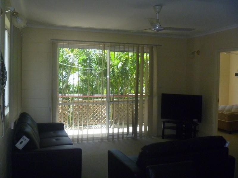 7/14 Island Drive, Cannonvale QLD 4802