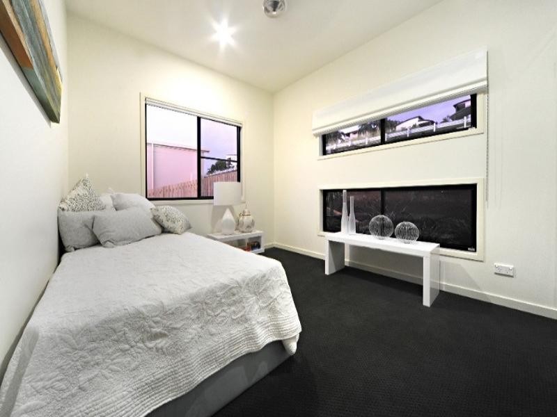 20 Whitehaven Crescent, Cannonvale QLD 4802