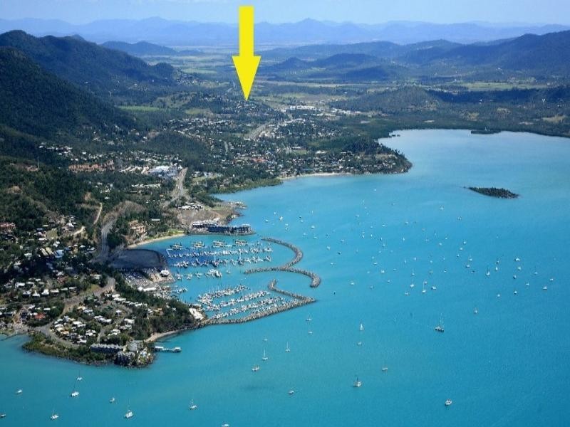 20 Whitehaven Crescent, Cannonvale QLD 4802