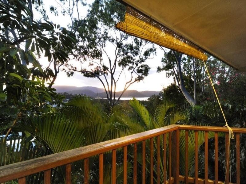 19 Warruga Street, Cannonvale QLD 4802