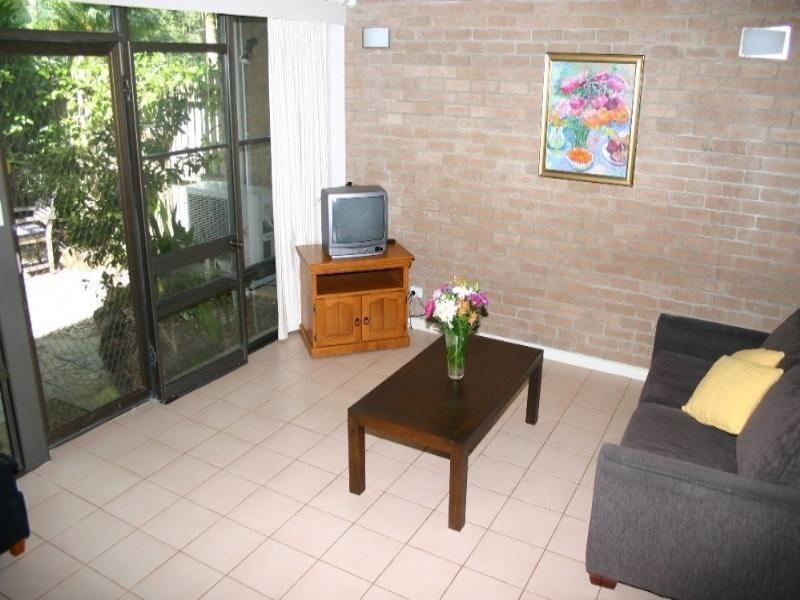2/2 Lewis Street, Airlie Beach QLD 4802
