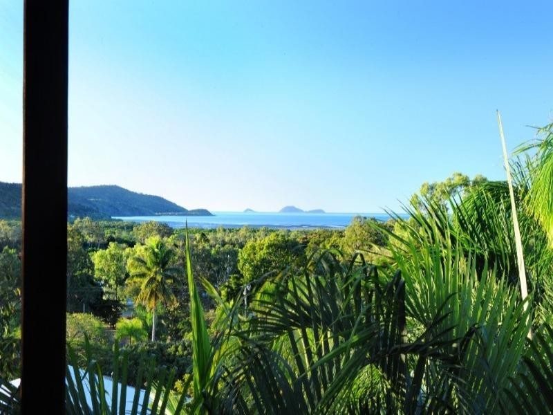 7 South Molle Boulevard, Cannonvale QLD 4802