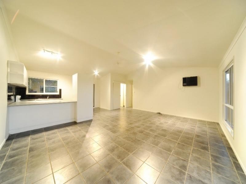 7 South Molle Boulevard, Cannonvale QLD 4802