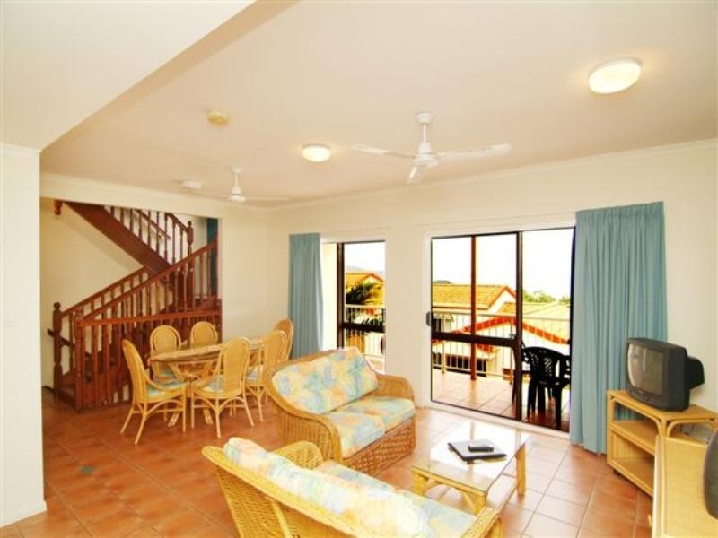 27/12 Eshelby Drive, Cannonvale QLD 4802