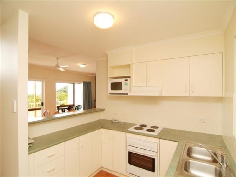 27/12 Eshelby Drive, Cannonvale QLD 4802