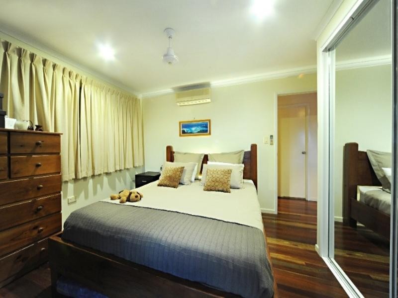 32 Jones Road, Cannonvale QLD 4802